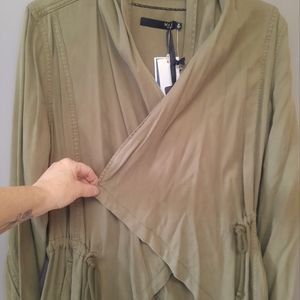 Light weight spring/fall Jacket